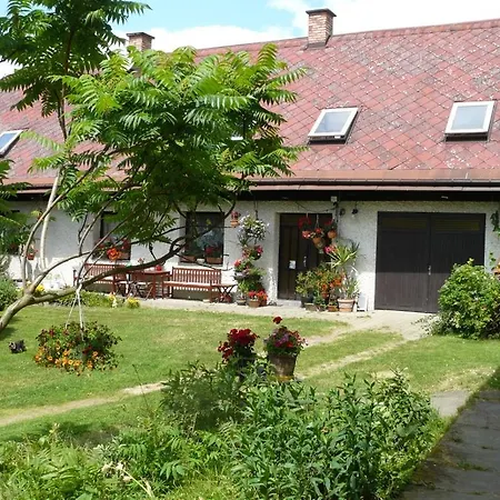Vakantiehuis Ubytovani Na Statku V Ceskem Raji *